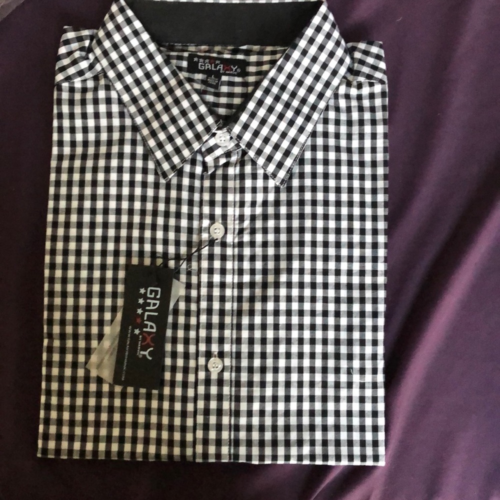 Men’s black and white check short sleeve shirt